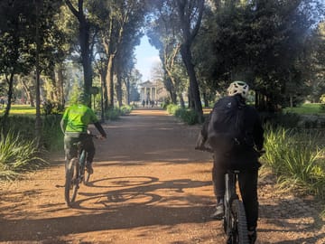 Guided E-Bike Tour of Villa Borghese and Pincio in Rome