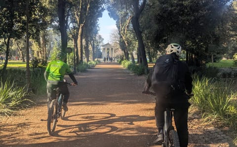 Guided E-Bike Tour of Villa Borghese and Pincio in Rome