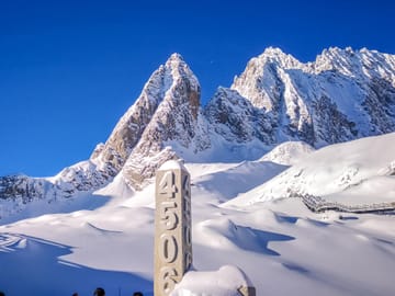 Lijiang: Jade Dragon Snow Mountain and Blue Moon Valley Tour