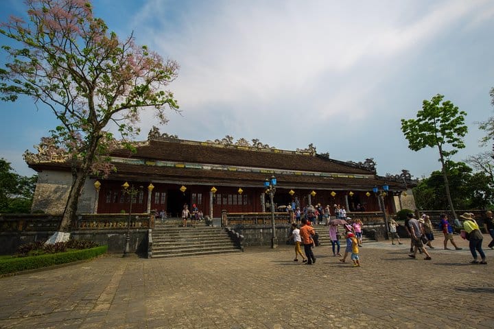Car Hire & Driver: DA NANG CITY CENTER - HUE (STOP AT LANG CO, HAI VAN) (FULL-DAY) 10