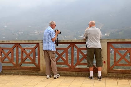 Sapa Easy Trekking Villages 2 days, 1 night: Meals, Local guide, 3 star hotels