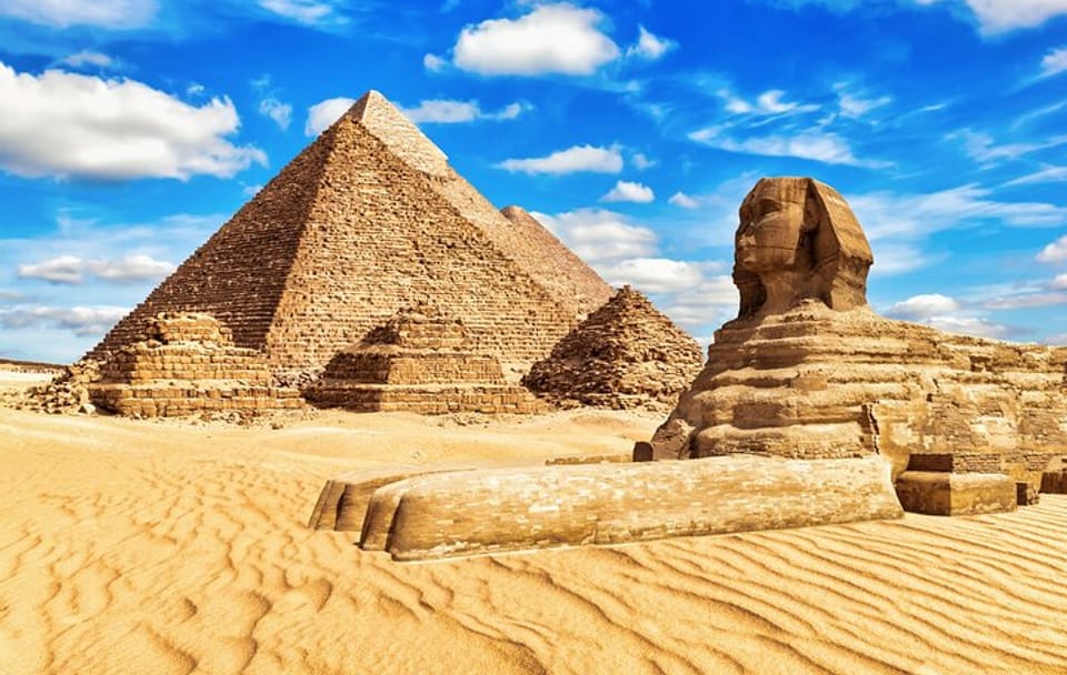 Giza Pyramids and Egyptian Museum Day Tour from Sharm