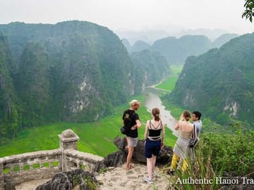 1 Day Luxury Tour in Bai Dinh, Trang An and Mua Cave
