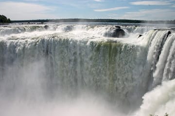 Private Tour of Iguazu Falls with Optional Boat Ride