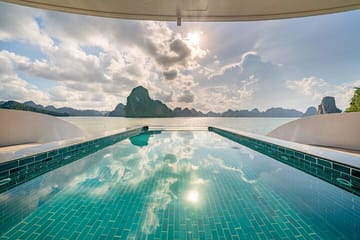 Halong Bay 7-Hour Cruise with Lunch and Kayaking from Hanoi