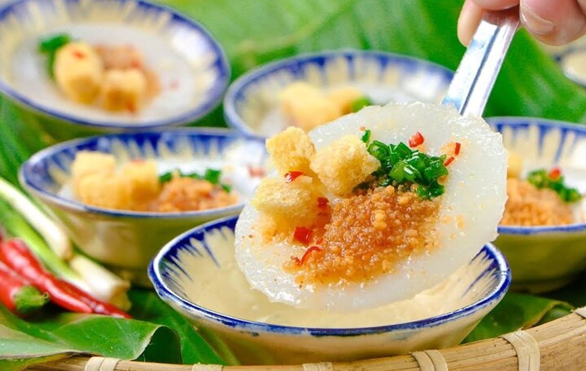 Saigon city tour & Street food