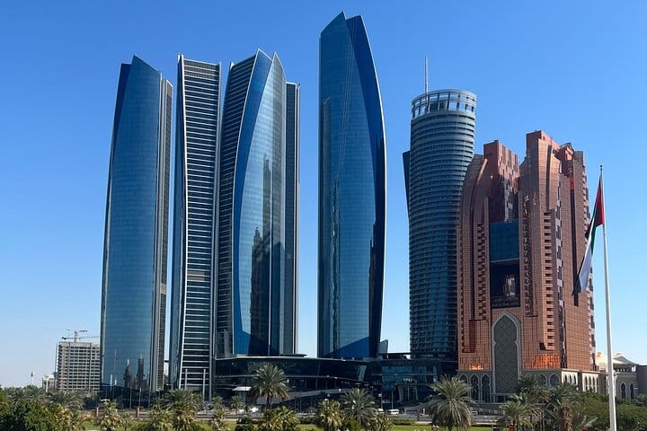 Abu Dhabi Tour Private in Multi language  3