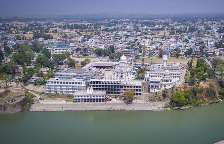 Gurudwara and Temple Cultural Tour from Dehradun to Paonta Sahib