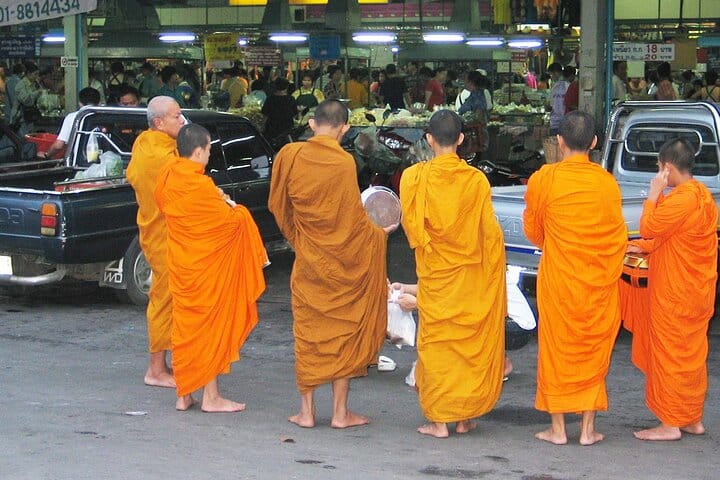 "Chiang Mai by Bike: Temples, Food & Hidden Streets!" 10