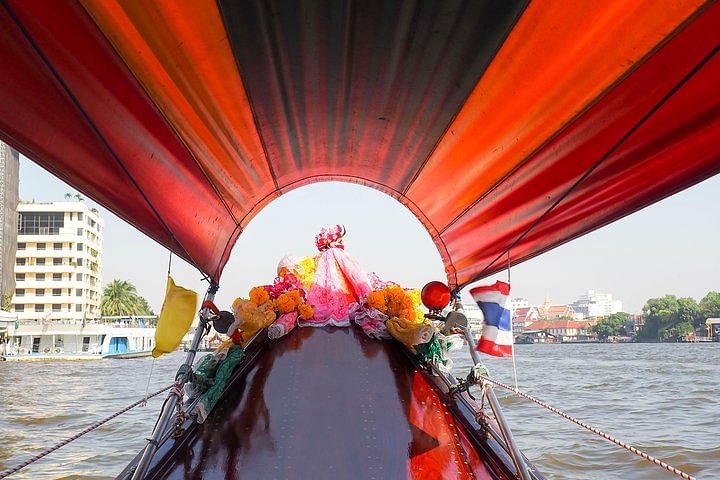 Damnoen Saduak Floating Market & River Kwai Bridge Tour in Kanchanaburi