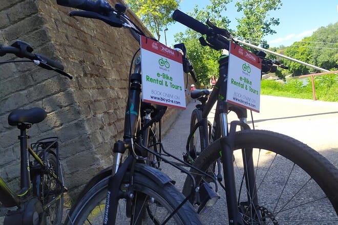 Rome Electric & Muscle Rental Bike: from 2 to 8-hour 4