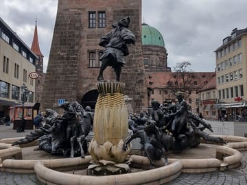Day Trip from Munich to Nuremberg by Train with Guide