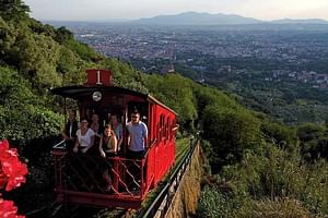 Funicular Tour & Wine Tour in Tuscany: Certaldo, San Gimignano and Chianti Wine Tour 