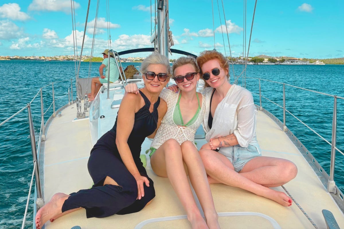 Family enjoying sailing Spanish Waters in Curacao onboard sailing yacht Galaxie