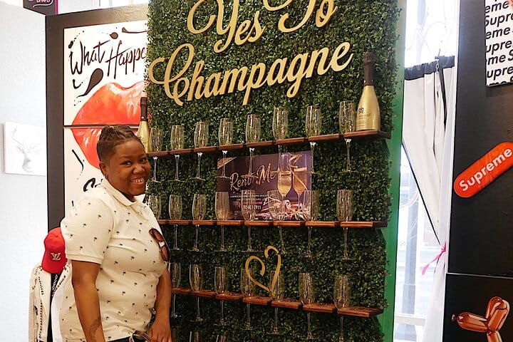 Vintage Shopping Tour of the Arts District with 100 Photos, Champagne and Lunch 7