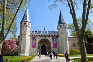 Topkap? Palace with Harem & Blue Mosque Guided Tour