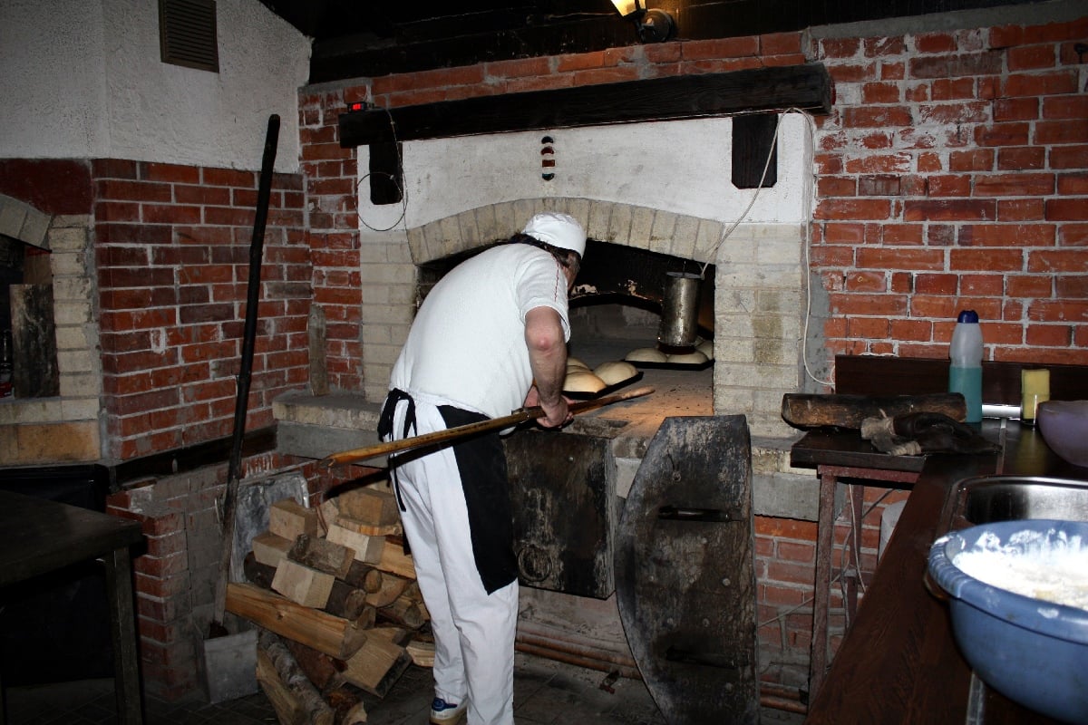 Help the hosts: Breadmaking, Yoghurt making and Cattle Keeping 6