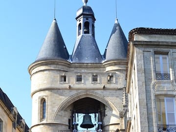 Private Historic Walking Tour in Bordeaux