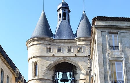 Private Guided Historic Walking Tour of Bordeaux