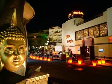 Naama Bay Discovery: Sharm's Beachfront Paradise & Nightlife Tour