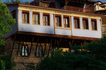 Private Tour of Vergina Royal Tombs and Veria Monastery