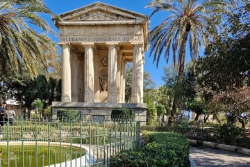 Private Cultural Walking Tour of Valletta's Historic Sites