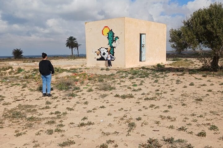 Djerba: a "Space Invaders" day with lunch. 3