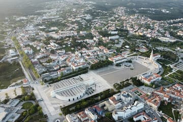 Day Tour to Fatima, Nazare, and Obidos from Porto