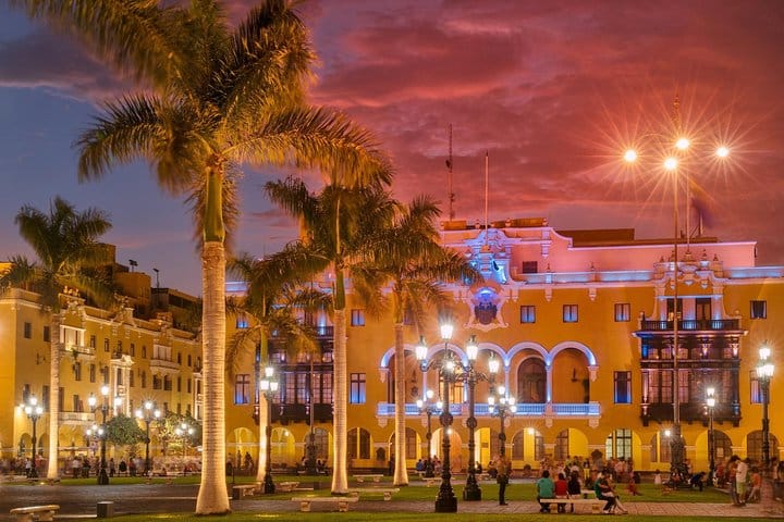 Small-Group Full Day City Tour with Lunch and Show of lights in Lima 2