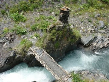 4 Full days in Georgia with private tour, free aiport