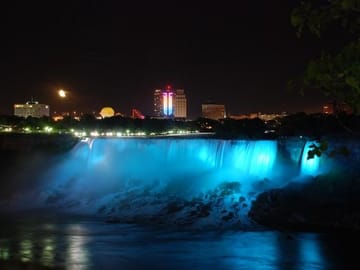 2-Day Niagara Falls Experience from
