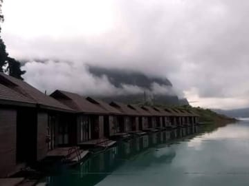 Khao Sok National Park and Cheow Lan Lake Day Tour from Phuket