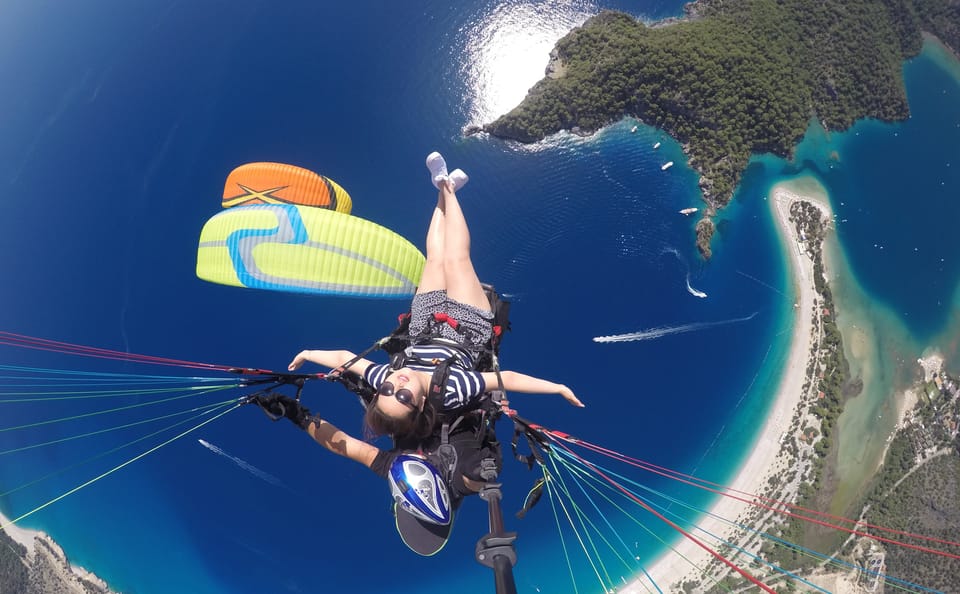 Paragliding Adventure Over Ölüdeniz in Fethiye