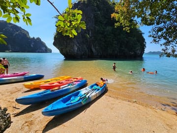 A full Day Haa & Rok islands from Koh Lanta( By Speed Boat)