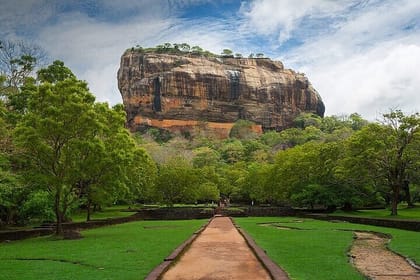 Sigiriya & Minneriya Safari Tour from Habarana