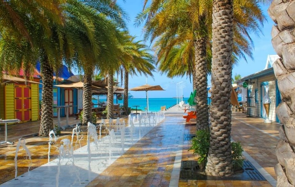 Lottery Farm, French St. Maarten and Shopping, Dutch Philipsburg