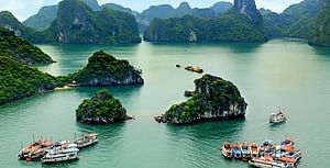 5-Day Tour of Hanoi Including Halong Bay Cruise and Water Puppet Show