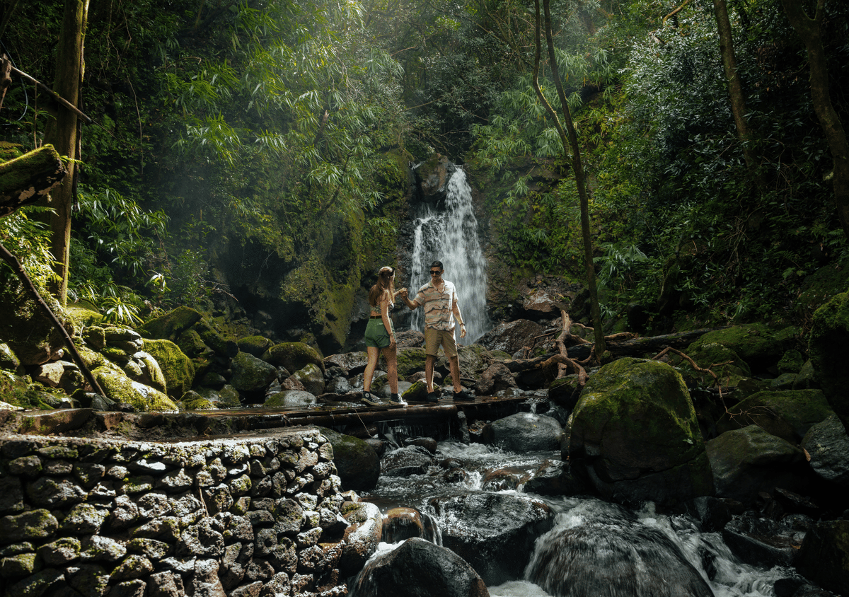 Vallé Advenature Park: 23 Coloured Earth, Trails, Waterfalls, Zip-lines, Quad Adventure