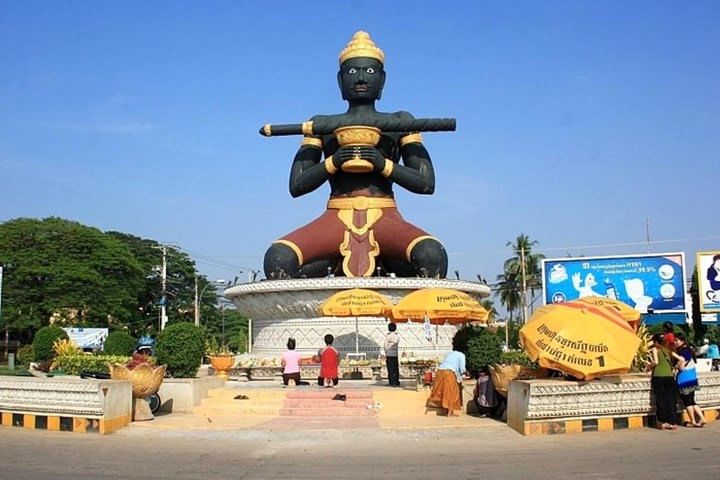 Private One Day Tour to Battambang plus lunch from Siem Reap