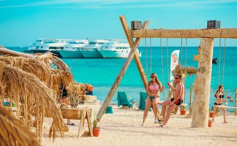 Nemo Island Snorkeling Cruise with Lunch from Hurghada