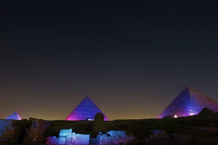Night show pyramids