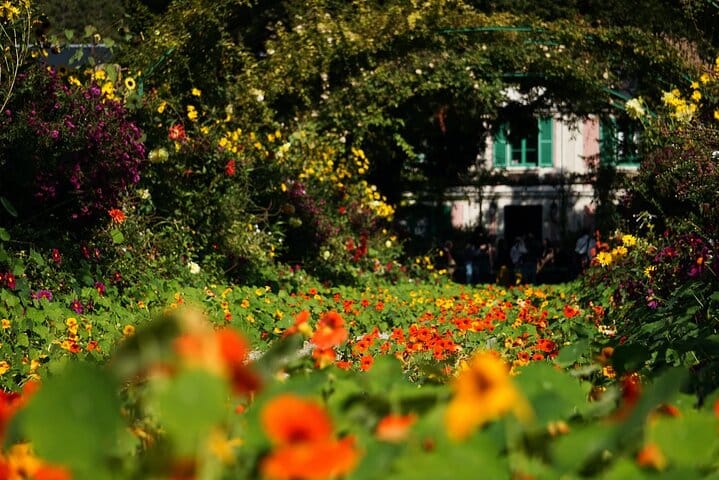 CDG Transfers with Giverny, Crepe tasting and cruise  3