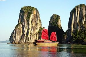 3-Day Luxury Cruise from Hanoi Exploring Halong and Lan Ha Bays with Kayaking or Bamboo Boat Rides