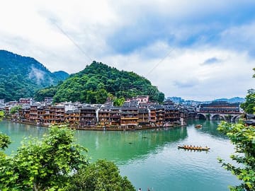 5 Day Combo Package of Zhangjiajie with Fenghuang