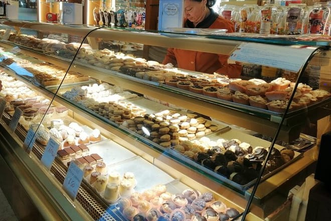 Sweet Venice: Traditional Cafès and Pastry Shops Walk 9