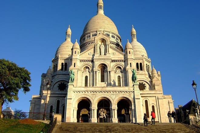 Paris Romantic Montmartre: Love Story Exploration Game and Tour photo 5