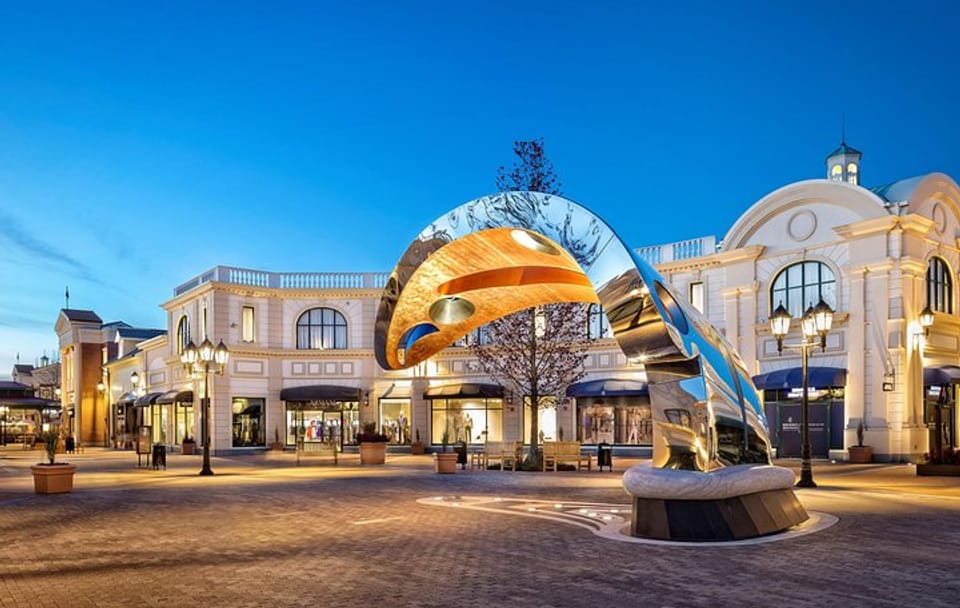 Vancouver Lay Over Shopping (Mc ArthurGlen Designer outlet Mall ) Tour Private