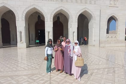 Art & Culture Visit Sultan Qaboos Grand Mosque Guide