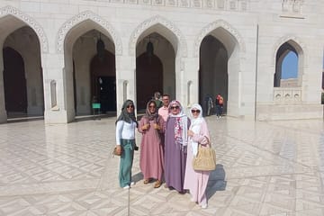 Cultural Tour of Sultan Qaboos Grand Mosque in Muscat