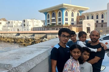 Evening Bus Tour of Muscat's Highlights and Mutrah Souq